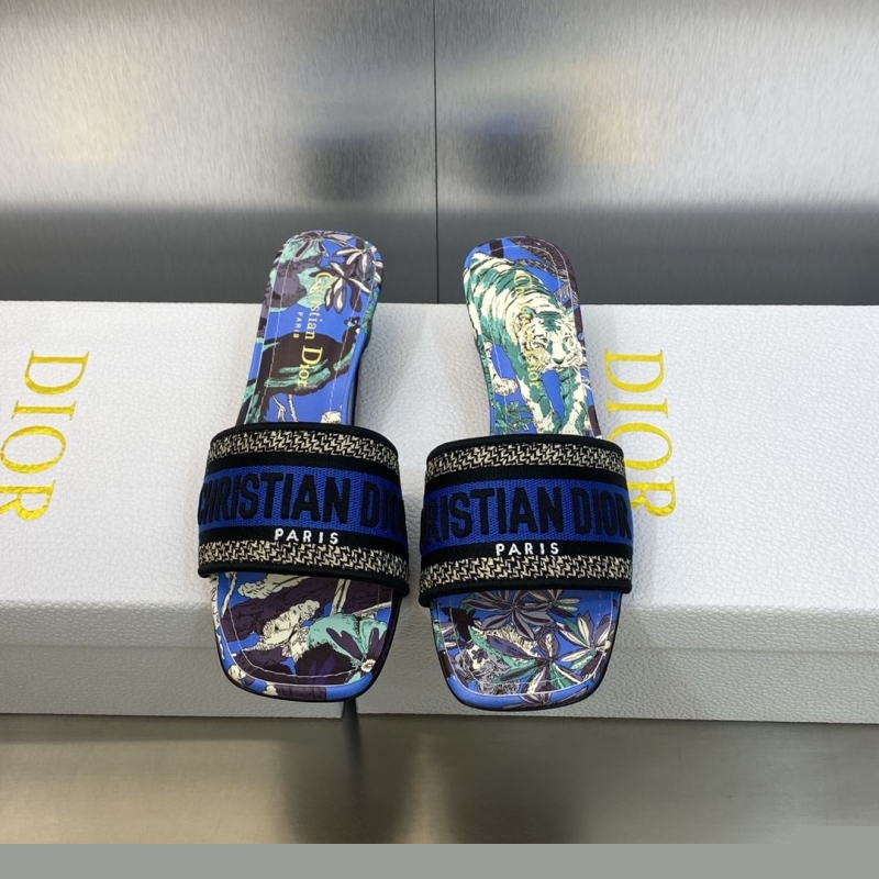 ch**an D*or slippers